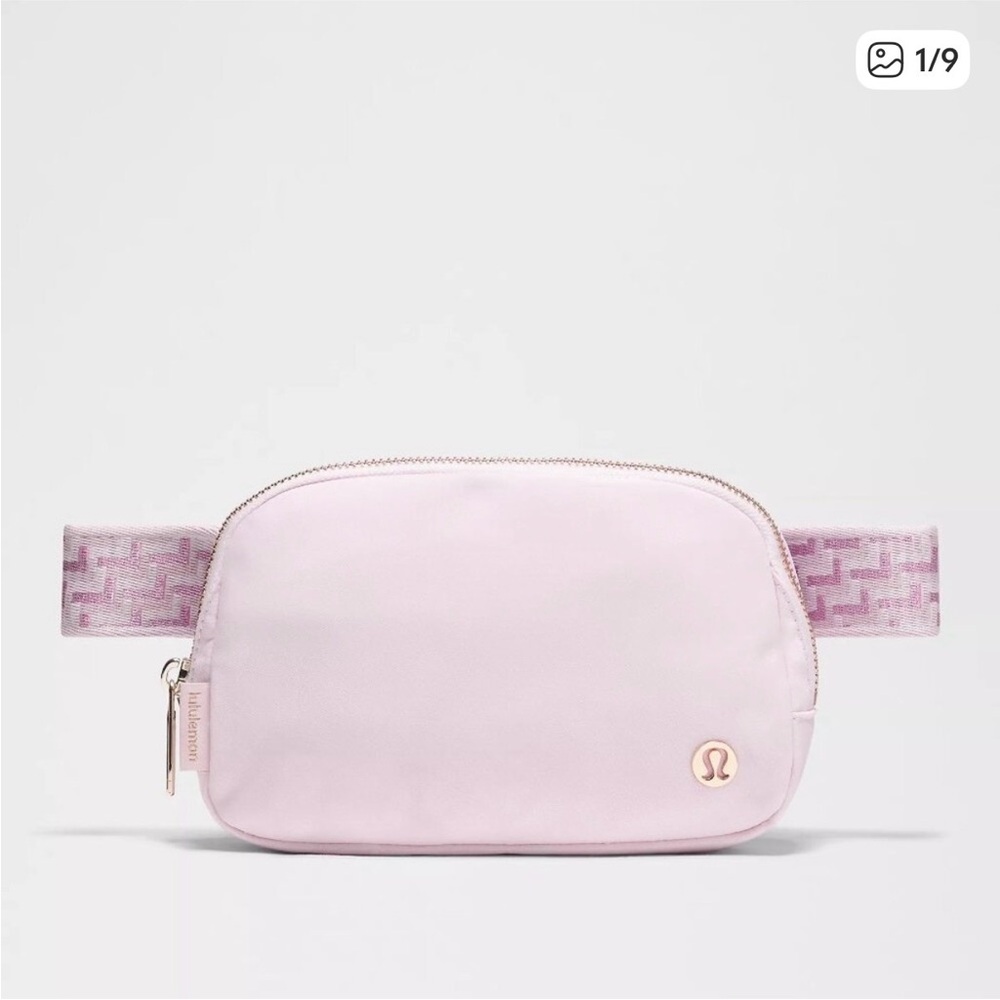lululemon athletica Blush Pink/lavender “Everywhere”with Gold Hardware